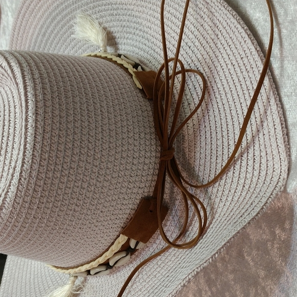 Woven Western Straw Beach Hat Cowrie Cowry Shells Tassels Tinted White Boho - Picture 8 of 15